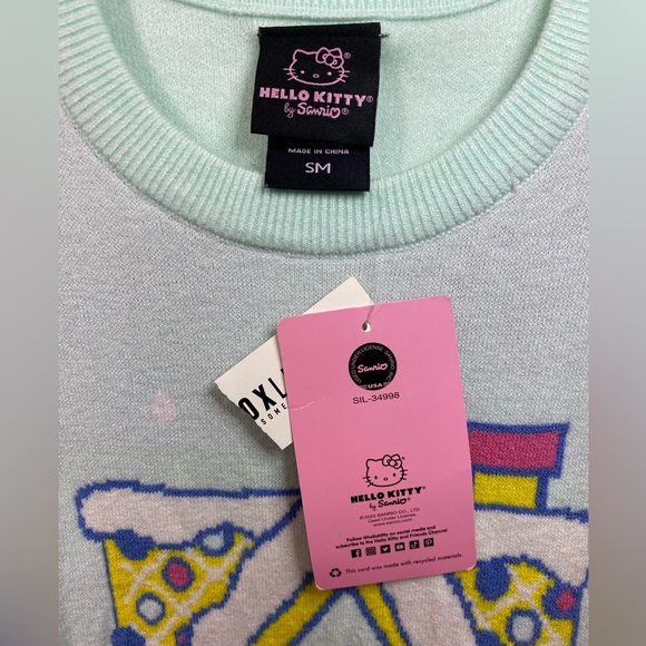 🧁 *NWT* Hello Kitty Holiday Sweater from Box Lunch Adult S - Picture 3 of 5